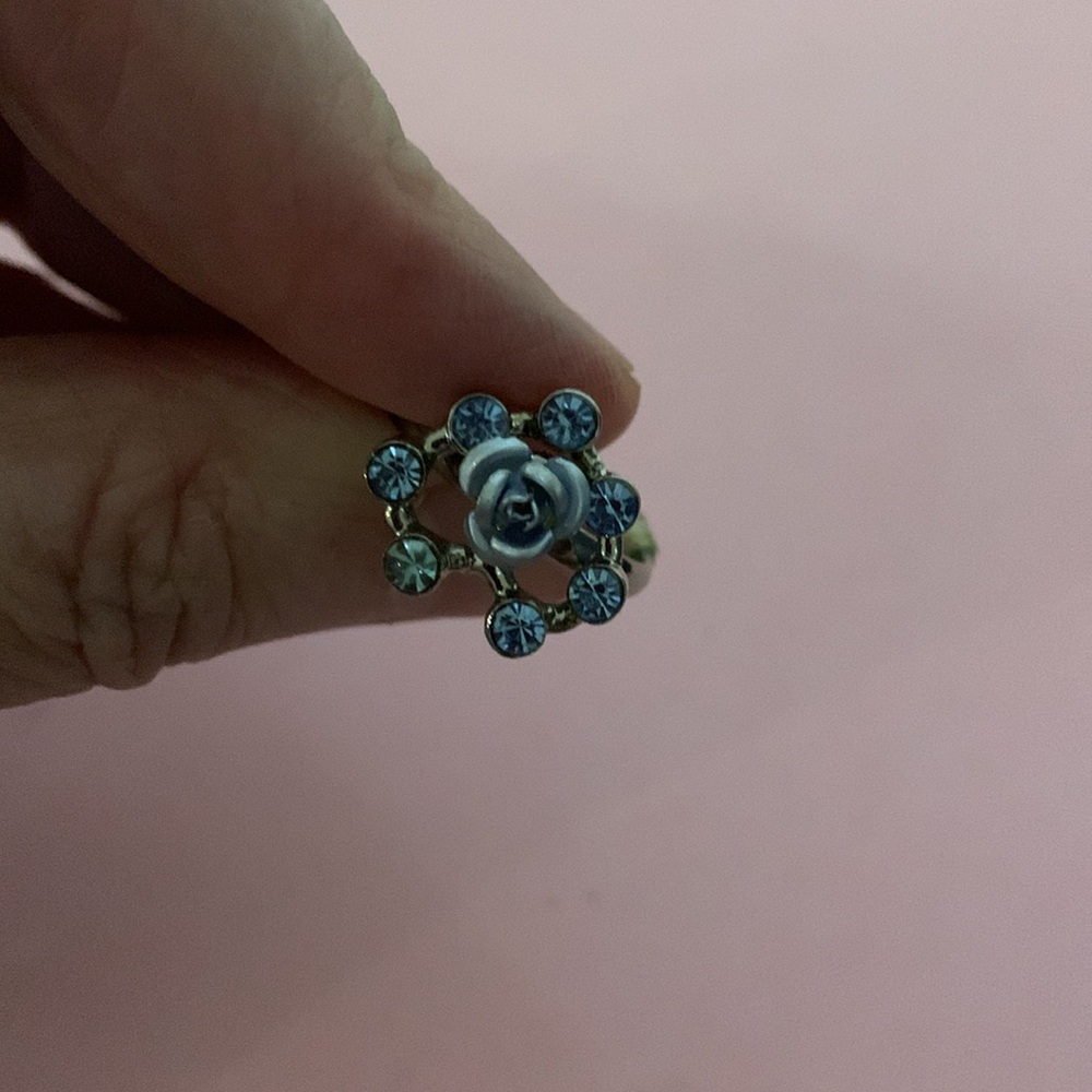 Beautiful ring size 5 - Picture 5 of 5